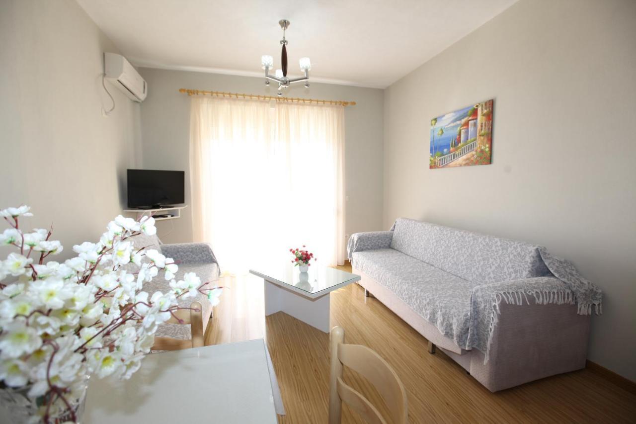 Teo Apartaments Saranda Kültér fotó